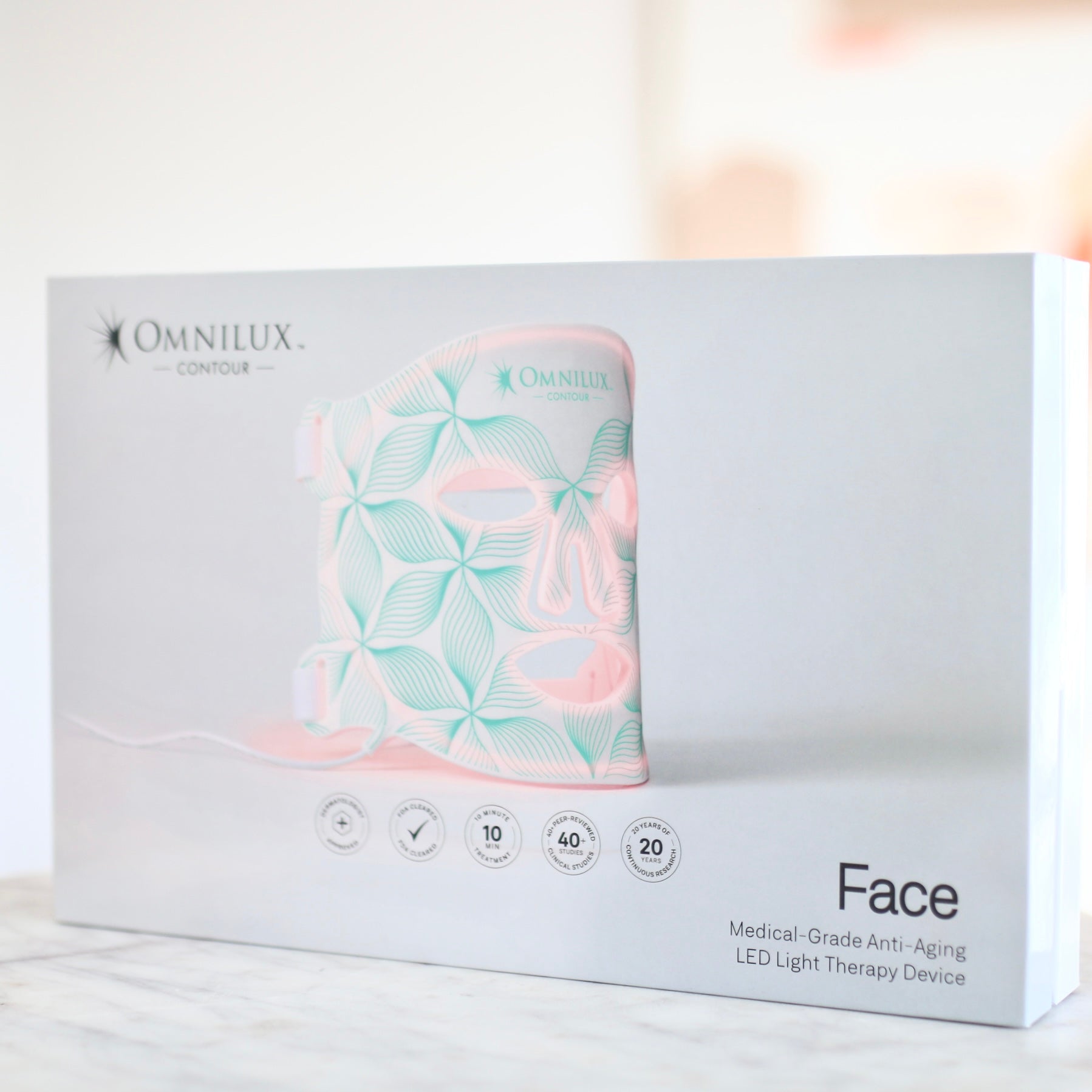 Ominlux Face Light Therapy - Clover Skin Bar